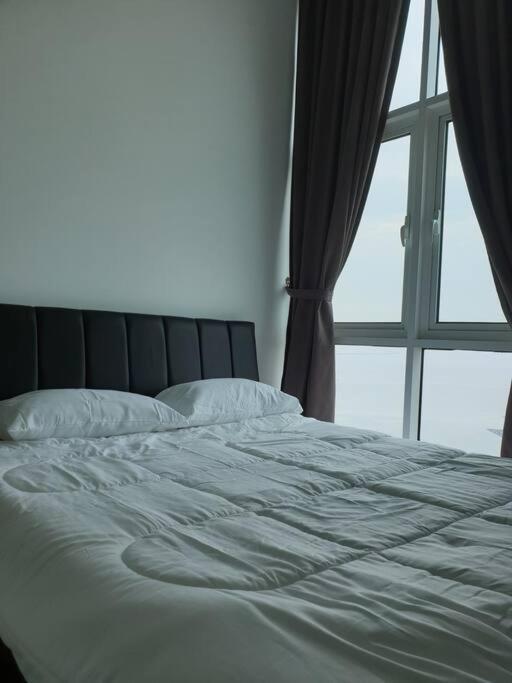Direct Qbm & Ikea *Highfloor Sunrise Seaview Condo Bayan Lepas Dış mekan fotoğraf