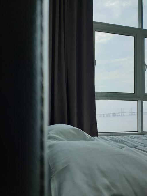 Direct Qbm & Ikea *Highfloor Sunrise Seaview Condo Bayan Lepas Dış mekan fotoğraf
