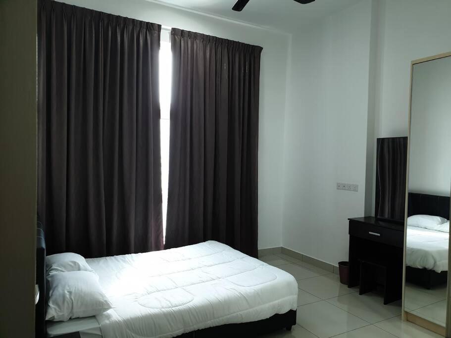 Direct Qbm & Ikea *Highfloor Sunrise Seaview Condo Bayan Lepas Dış mekan fotoğraf